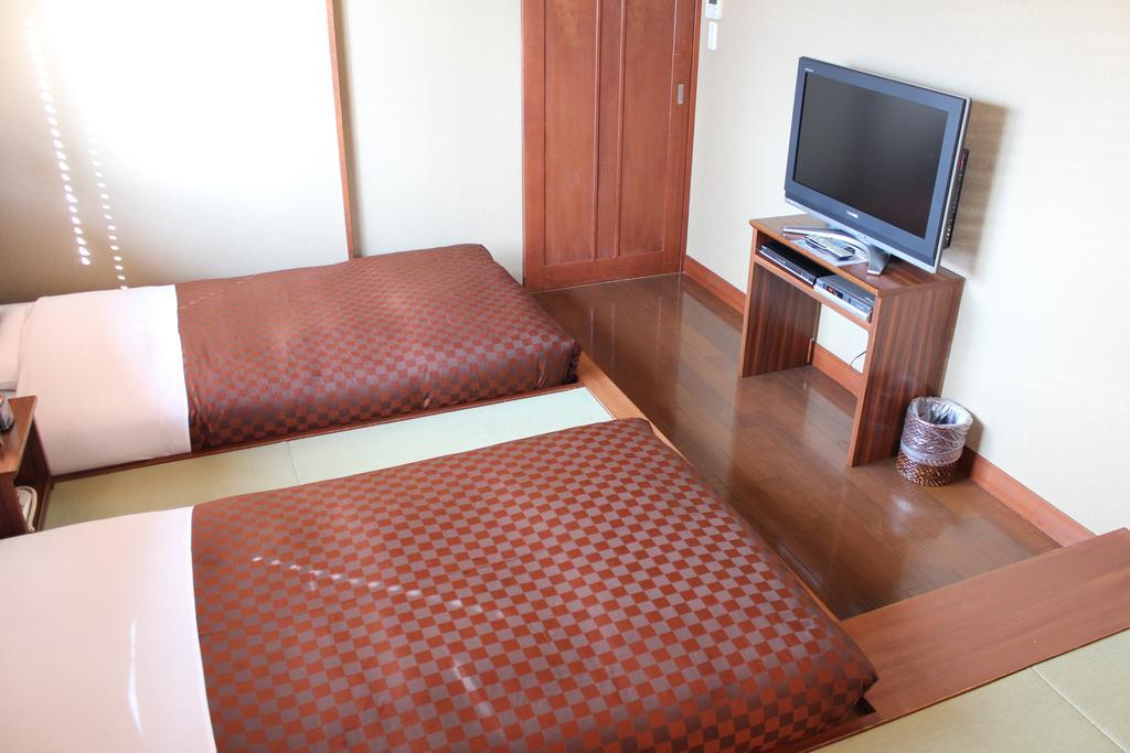 פוג'יסאווה Hotel Saika מראה חיצוני תמונה